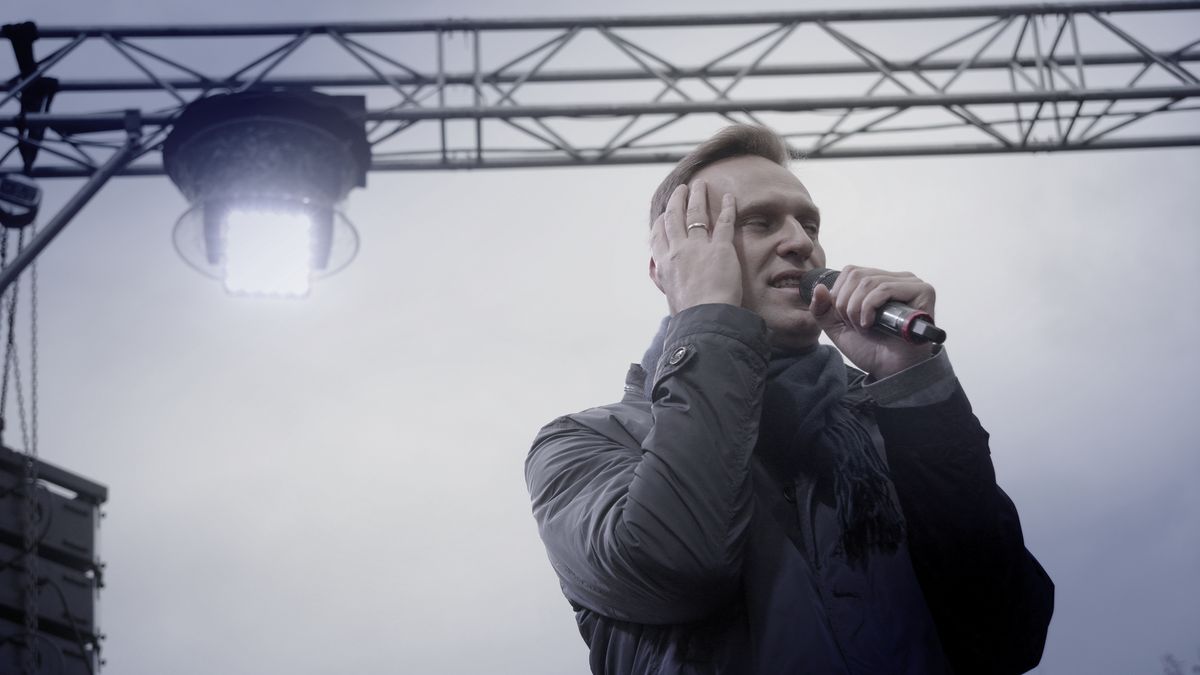 Navalnyj potvrdil svůj přesun za polární kruh. Žertoval, že je děda Mráz